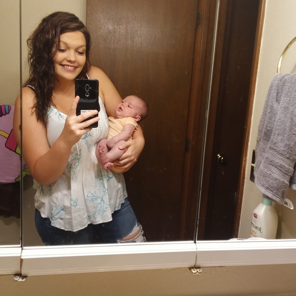 Meet your Posher, Kalee - Picture 1 of 1